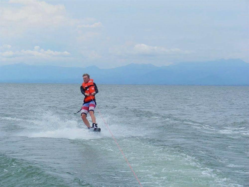 Blue Zebra Island Lodge Senga ภายนอก รูปภาพ
