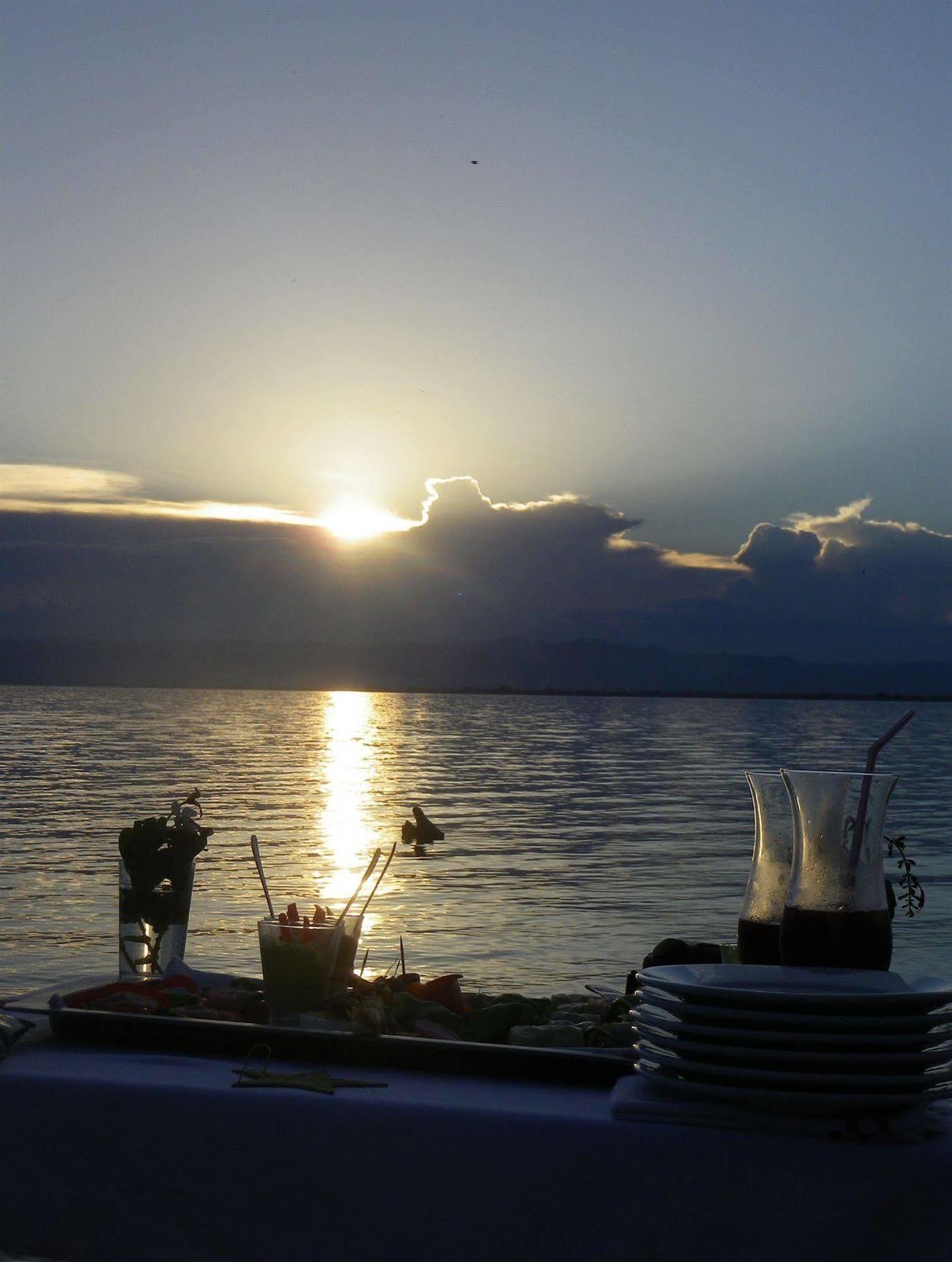Blue Zebra Island Lodge Senga ภายนอก รูปภาพ