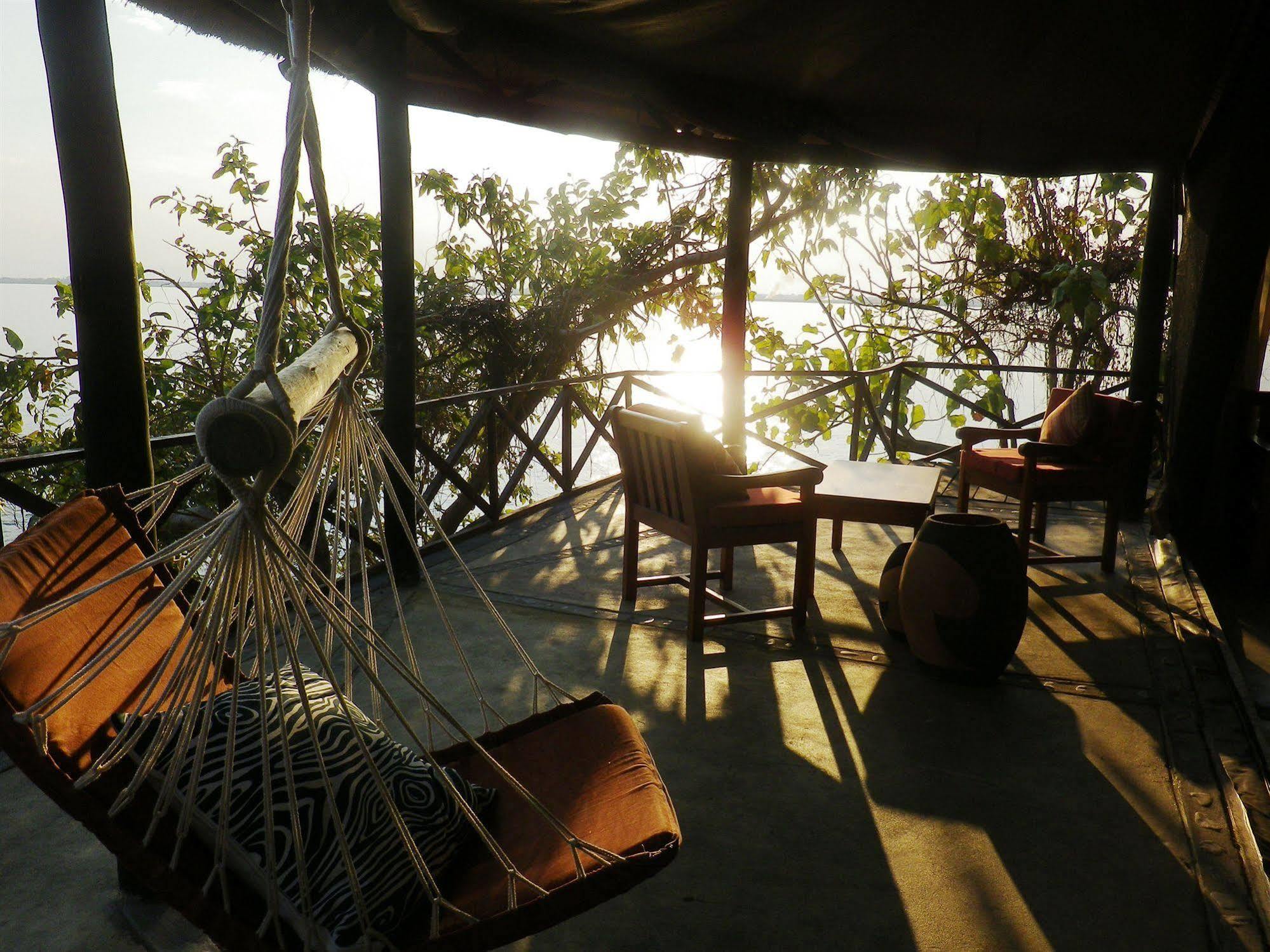 Blue Zebra Island Lodge Senga ภายนอก รูปภาพ