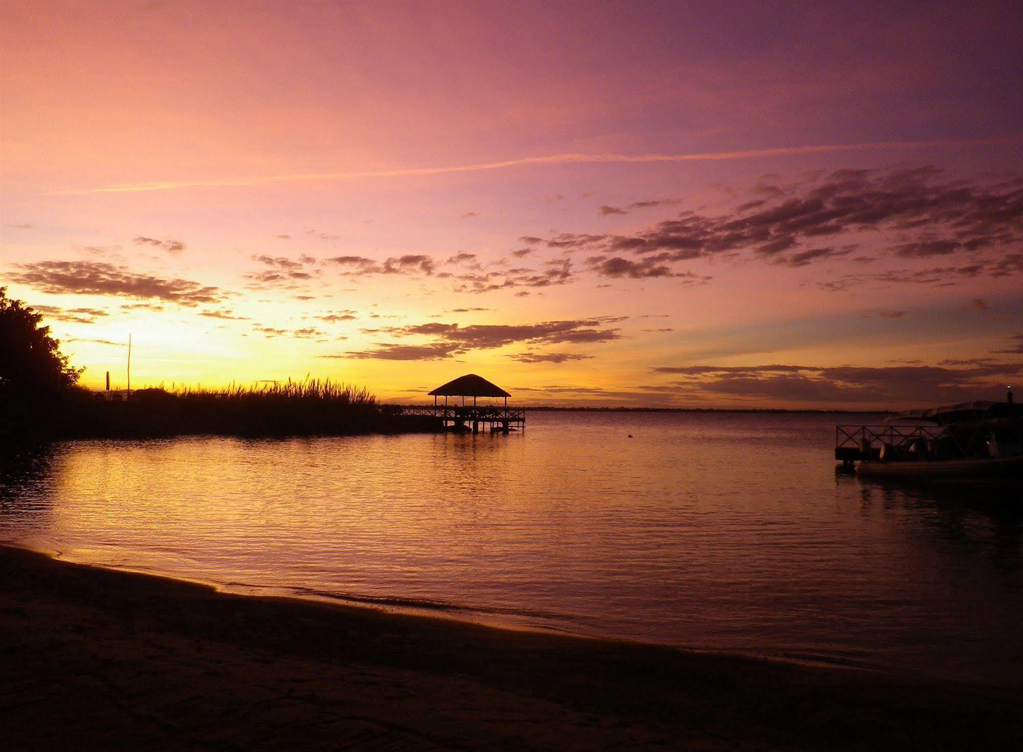 Blue Zebra Island Lodge Senga ภายนอก รูปภาพ