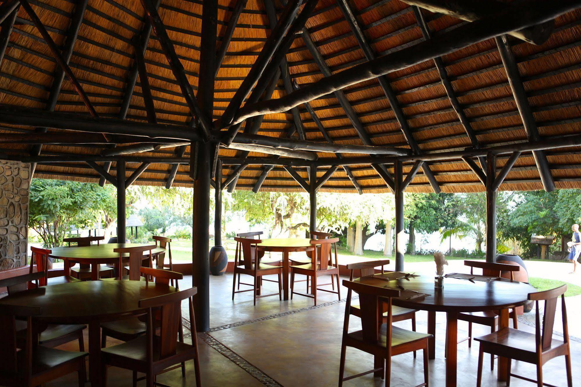 Blue Zebra Island Lodge Senga ภายนอก รูปภาพ